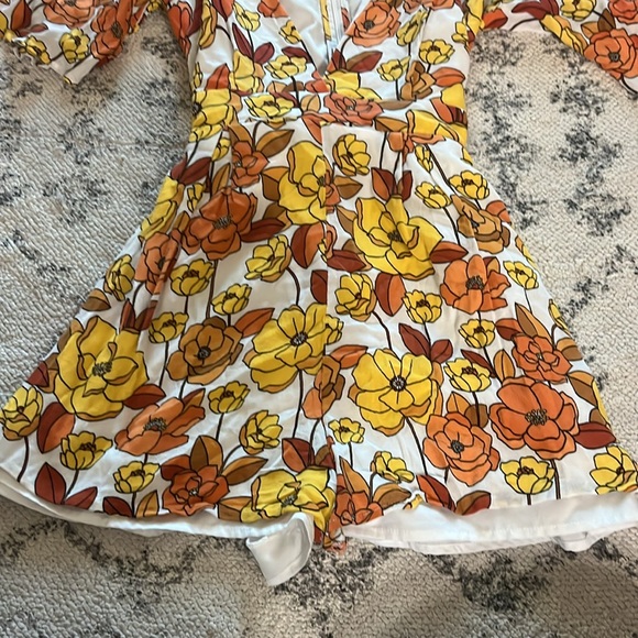 V neck romper - Picture 4 of 7